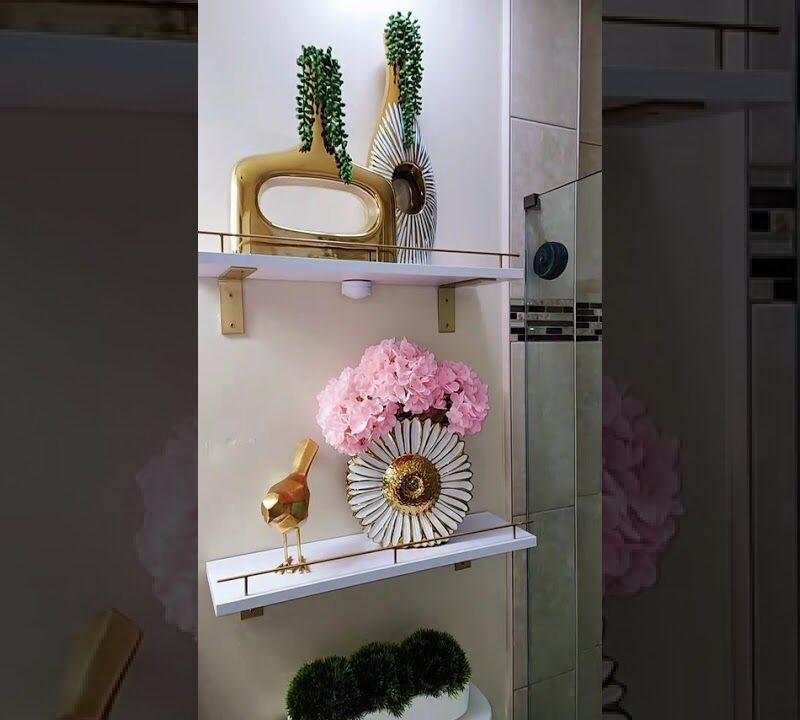 Cozy Bathroom Oasis: Warm Textures & Spa-Inspired Accents