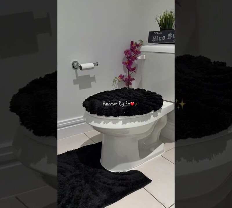 Cozy Layered Bathroom Rug Look That Feels Like a Spa